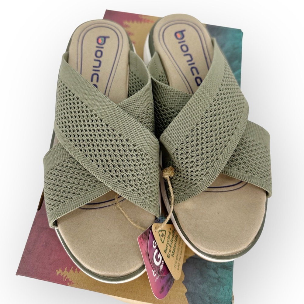 BIONICA Avary Sandal Women’s Ultalight Eco-Friendly Slide NIB size 8 in Olive